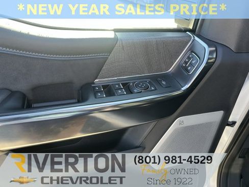 Used 2025 Ford F350 Platinum image 3