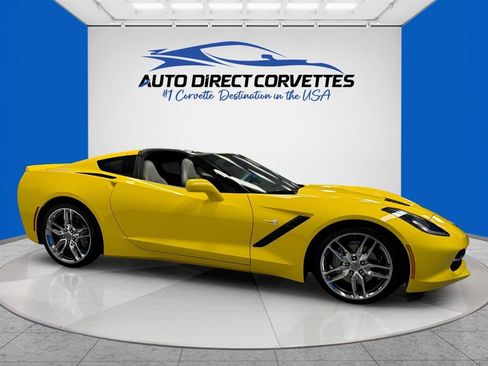Used 2016 Chevrolet Corvette Stingray Coupe RWD image 5