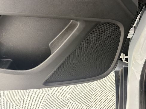 Used 2020 Chevrolet Traverse LT FWD image 25