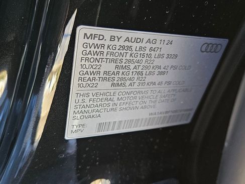 New 2025 Audi Q8 Premium image 17