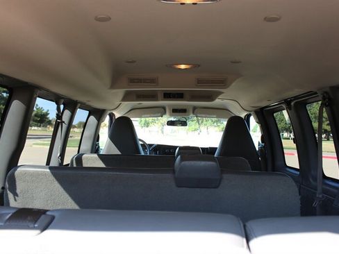 Used 2019 Chevrolet Express 2500 LS w/ Driver Convenience Package RWD image 12