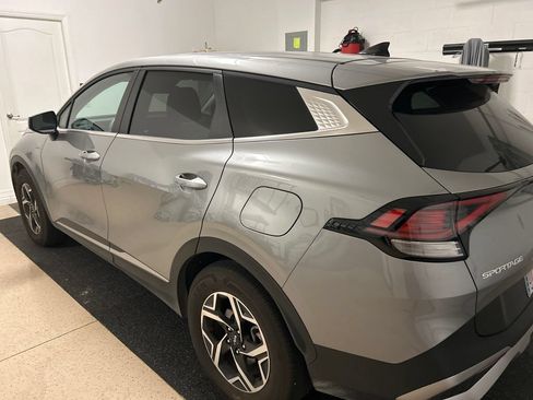 Used 2025 Kia Sportage LX FWD image 3
