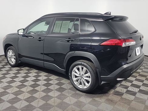 Used 2024 Toyota Corolla Cross LE image 9