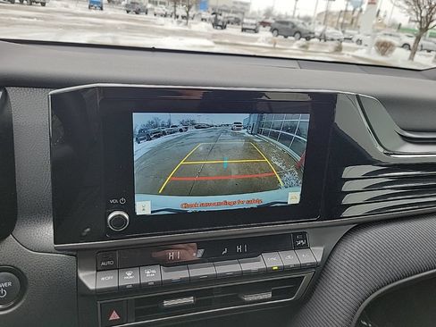 Used 2025 Toyota Camry SE FWD image 20