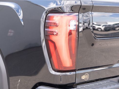 Used 2024 GMC Sierra 3500 Denali Ultimate AWD/4WD image 28