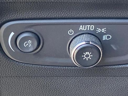 Used 2021 Buick Envision Essence w/ Technology Package I AWD/4WD image 15