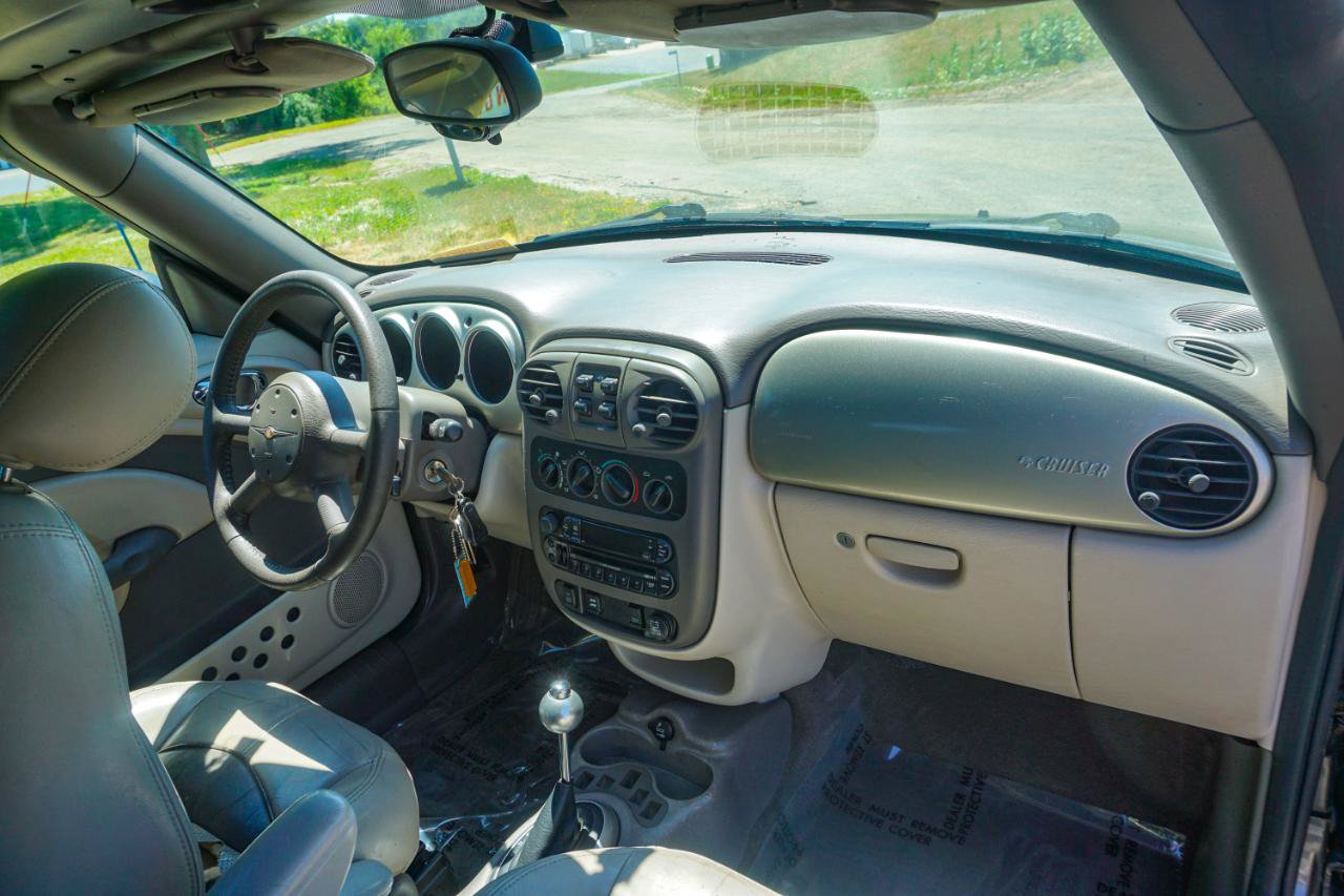 Used 2005 Chrysler PT Cruiser GT FWD image 16
