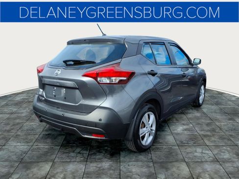 Used 2020 Nissan Kicks S image 3