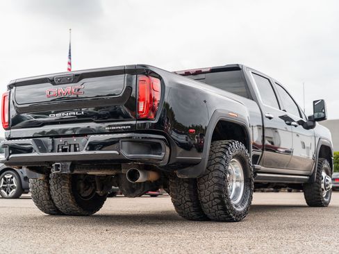 Used 2021 GMC Sierra 3500 Denali w/ Denali Ultimate Package AWD/4WD image 7