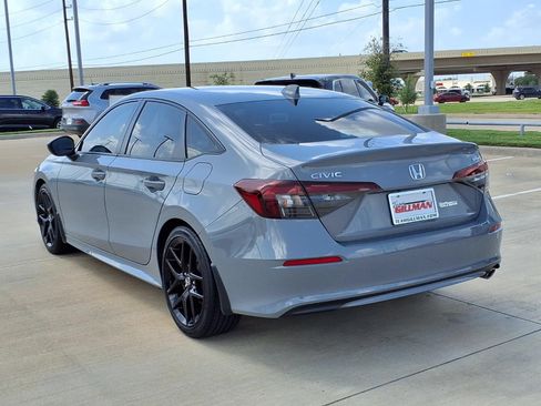 Used 2025 Honda Civic Sport image 2