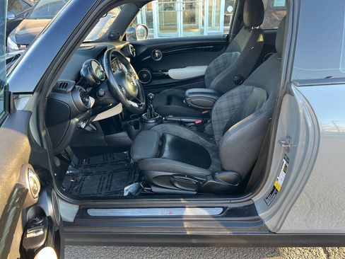 Used 2015 MINI Cooper S image 19