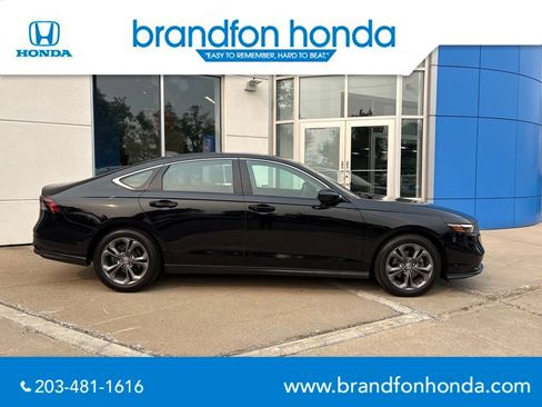 Used 2023 Honda Accord EX image 7
