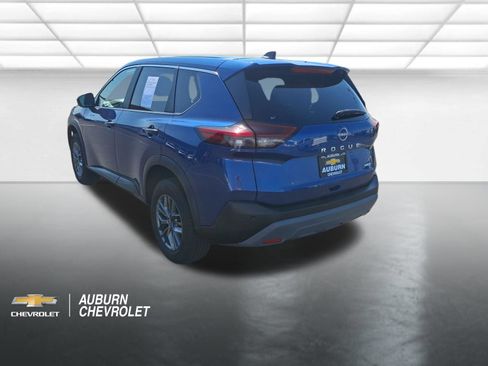 Used 2023 Nissan Rogue S AWD/4WD image 5
