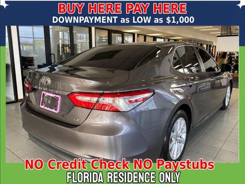 Used 2018 Toyota Camry LE image 22