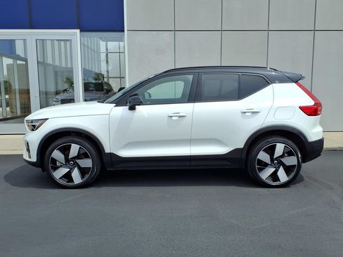 Certified 2023 Volvo XC40 Recharge Ultimate w/ Protection Package Premier AWD/4WD image 3