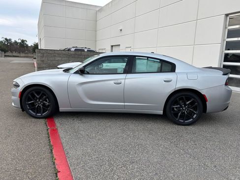 Used 2021 Dodge Charger SXT w/ Blacktop Package image 8