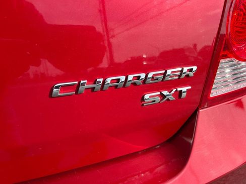Used 2010 Dodge Charger SXT w/ Leather Interior Group RWD image 5