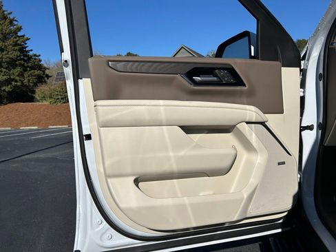 New 2026 GMC Yukon XL Denali w/ Denali Reserve Package image 60