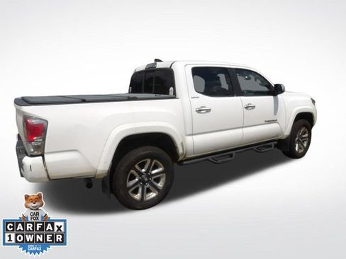 Used 2016 Toyota Tacoma Limited w/ Towing Package RWD image 12