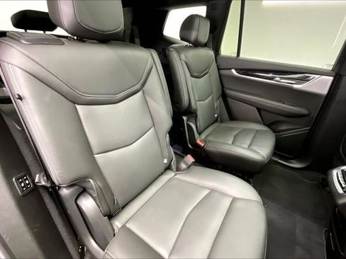 Used 2025 Cadillac XT6 Premium Luxury image 18