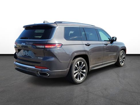 Used 2022 Jeep Grand Cherokee L Overland w/ Advanced Protech Group III AWD/4WD image 4