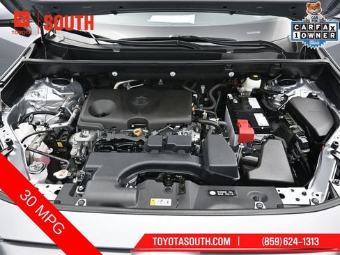 Used 2025 Toyota RAV4 XLE image 33