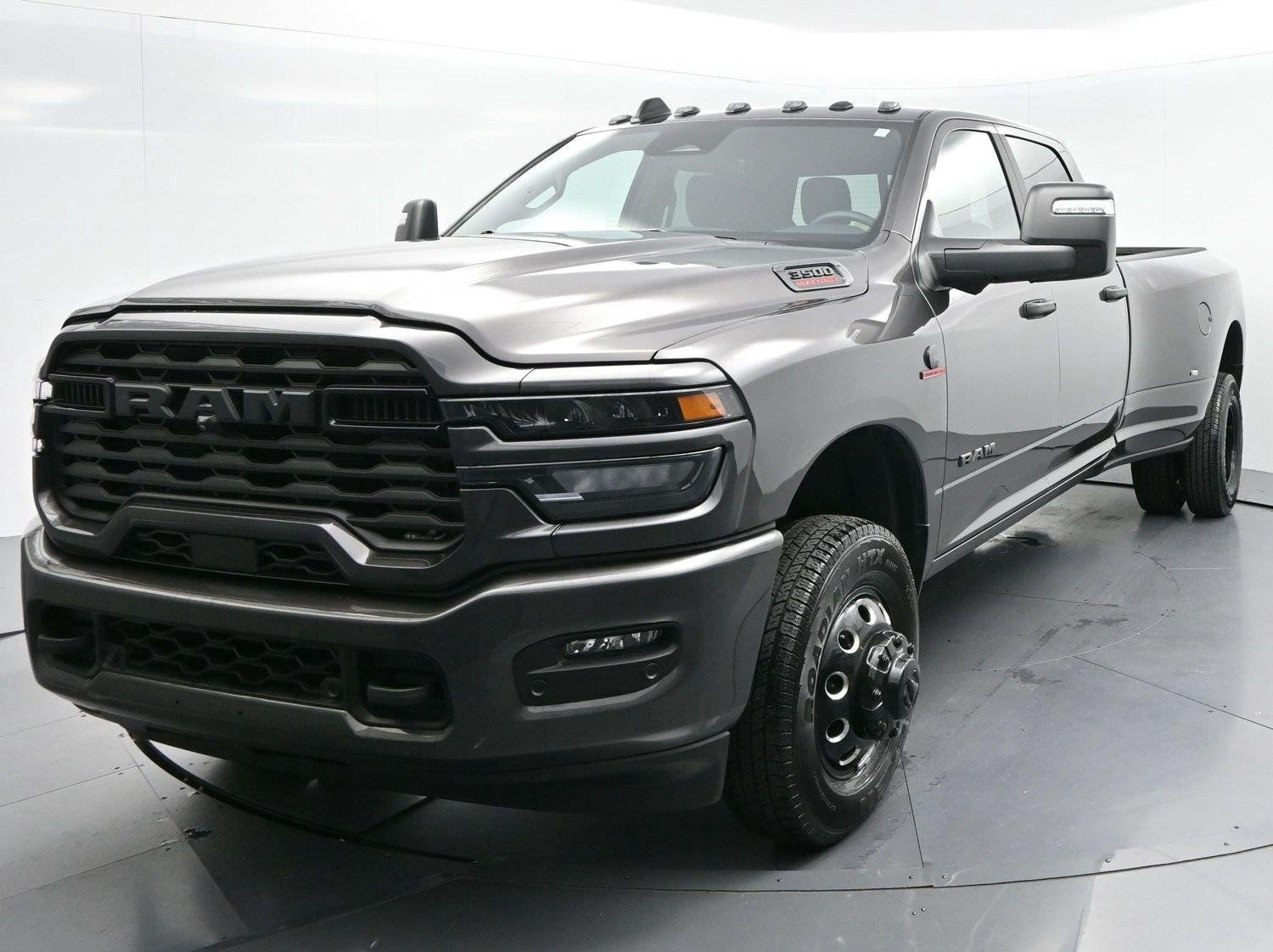 Used 2026 RAM 3500 Big Horn AWD/4WD image 3