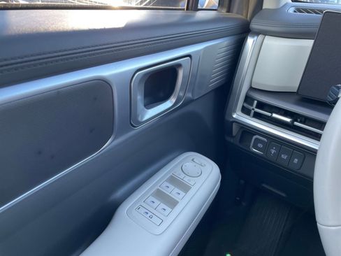 Used 2025 Hyundai Santa Fe SEL image 20