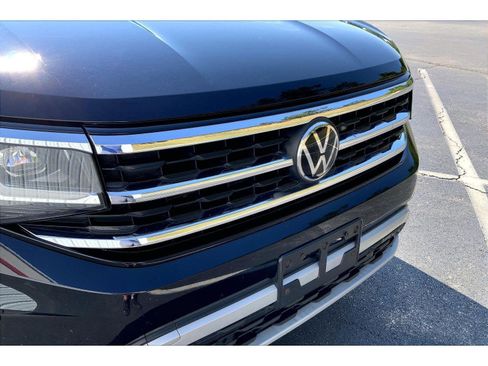 Used 2022 Volkswagen Atlas Cross Sport SE FWD image 29