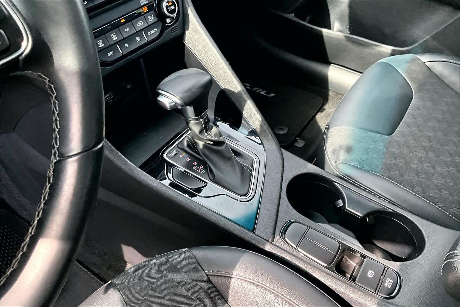 Used 2020 Kia Niro Touring FWD image 17