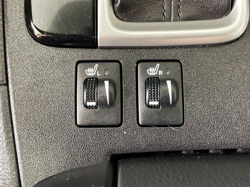 Used 2018 Toyota Highlander XLE AWD/4WD image 16