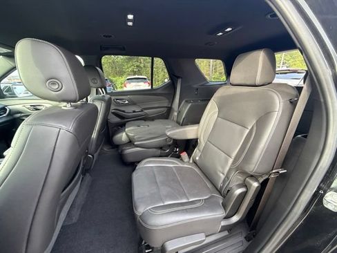 Used 2023 Chevrolet Traverse LT w/ LT Premium Package AWD/4WD image 31