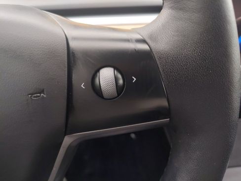 Used 2023 Tesla Model 3 Standard Range image 24