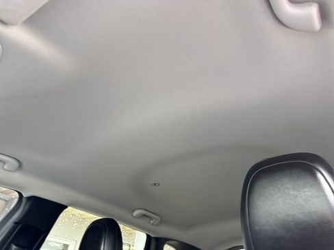 Used 2021 Jeep Cherokee Latitude Lux w/ Comfort/Convenience Group image 21