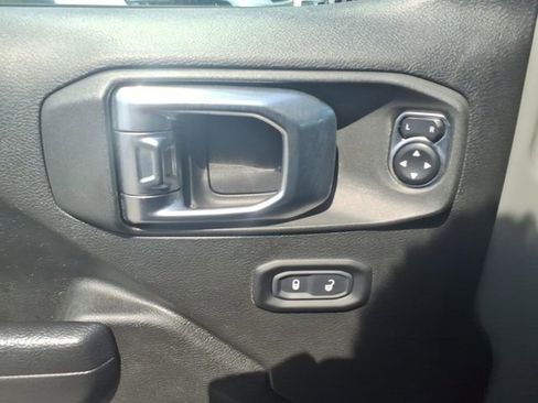 Used 2023 Jeep Gladiator Sport AWD/4WD image 25
