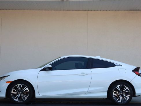 Used 2018 Honda Civic EX-T image 3
