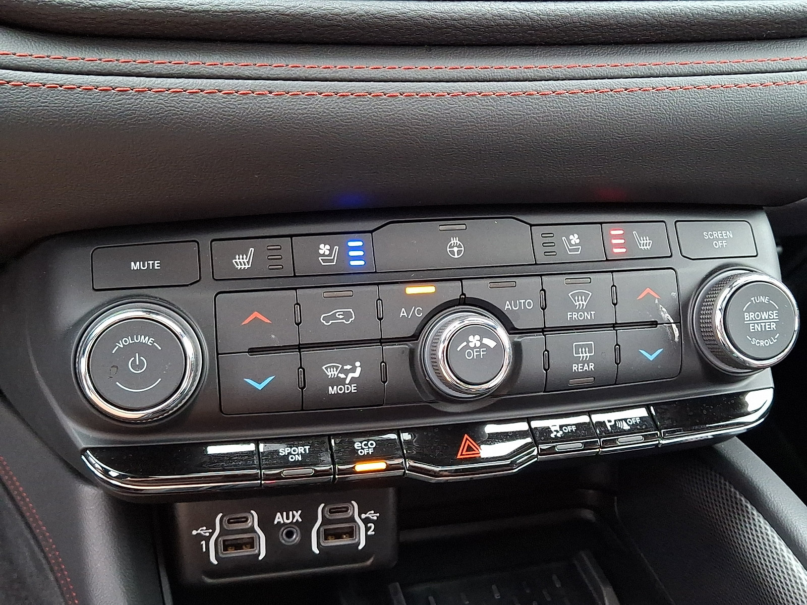 Used 2025 Dodge Durango R/T AWD/4WD image 17
