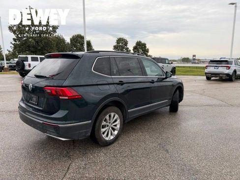 Used 2018 Volkswagen Tiguan SE AWD/4WD image 14
