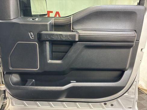 Used 2019 Ford F150 Raptor w/ Equipment Group 802A Luxury AWD/4WD image 11