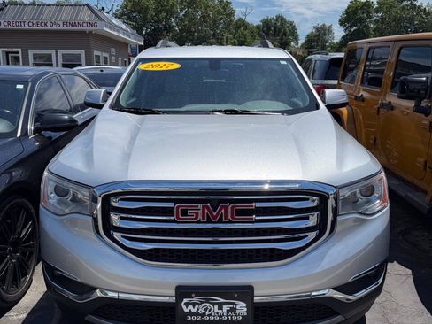 Used 2017 GMC Acadia SLE w/ Driver Alert Package I AWD/4WD image 4