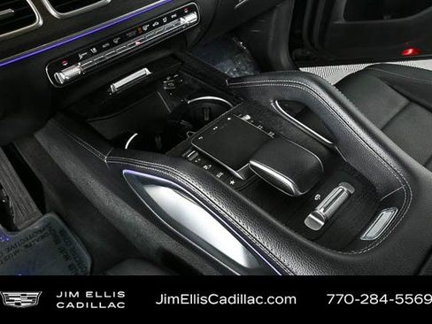 Used 2022 Mercedes-Benz GLS 450 4MATIC image 17