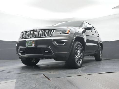 Used 2019 Jeep Grand Cherokee Overland AWD/4WD image 28