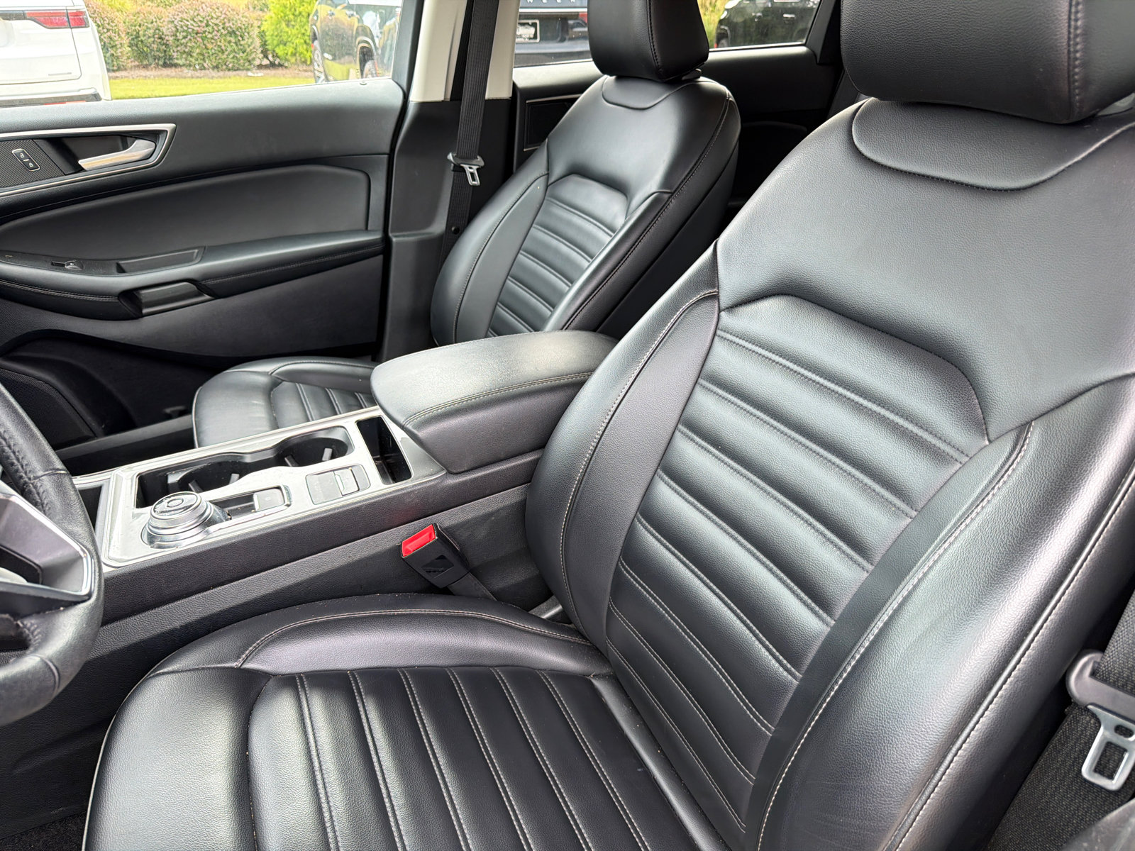 Used 2024 Ford Edge SEL AWD/4WD image 12
