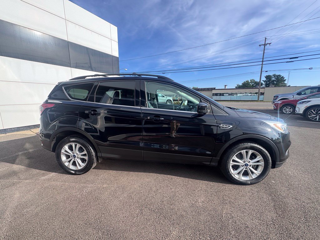 Used 2018 Ford Escape SE w/ SE Sync 3 Package AWD/4WD image 6