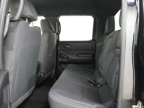 Used 2023 Nissan Frontier SV AWD/4WD image 15