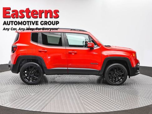 Used 2018 Jeep Renegade Altitude AWD/4WD image 4