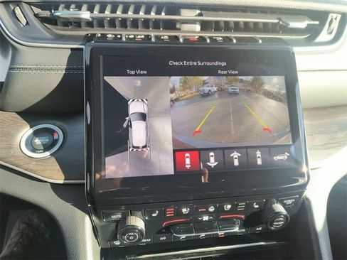 New 2025 Jeep Grand Cherokee L Limited image 17