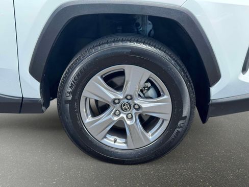 Used 2025 Toyota RAV4 XLE FWD image 7
