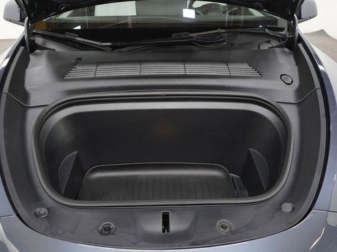 Used 2022 Tesla Model Y Performance image 28