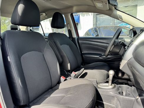 Used 2018 Nissan Versa SV image 11